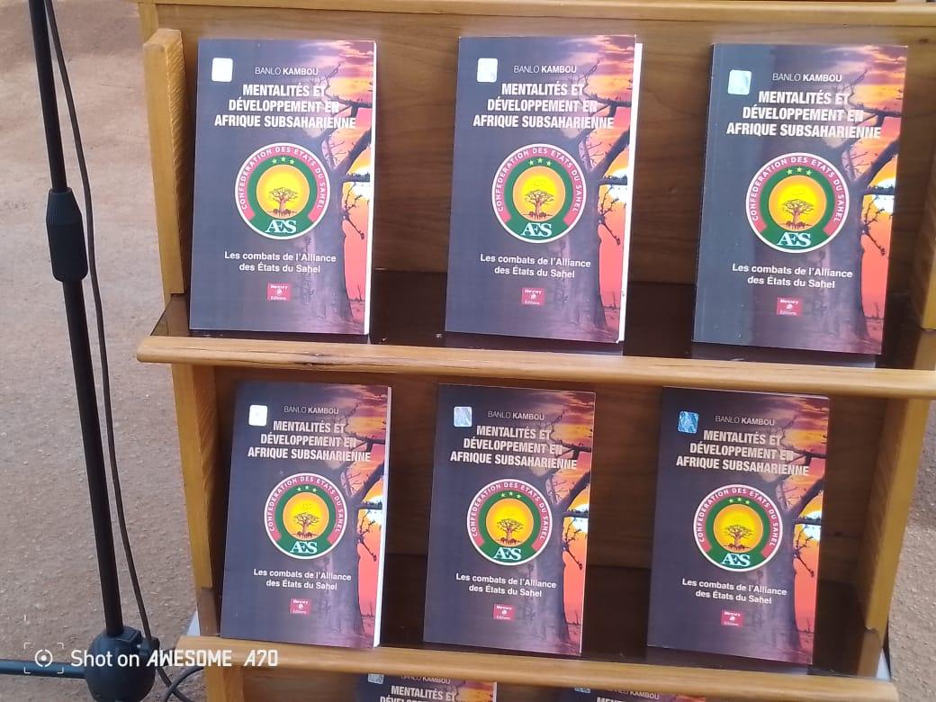 Burkina / Littérature : Banlo Kambou présente un essai sur les défis du développement en Afrique