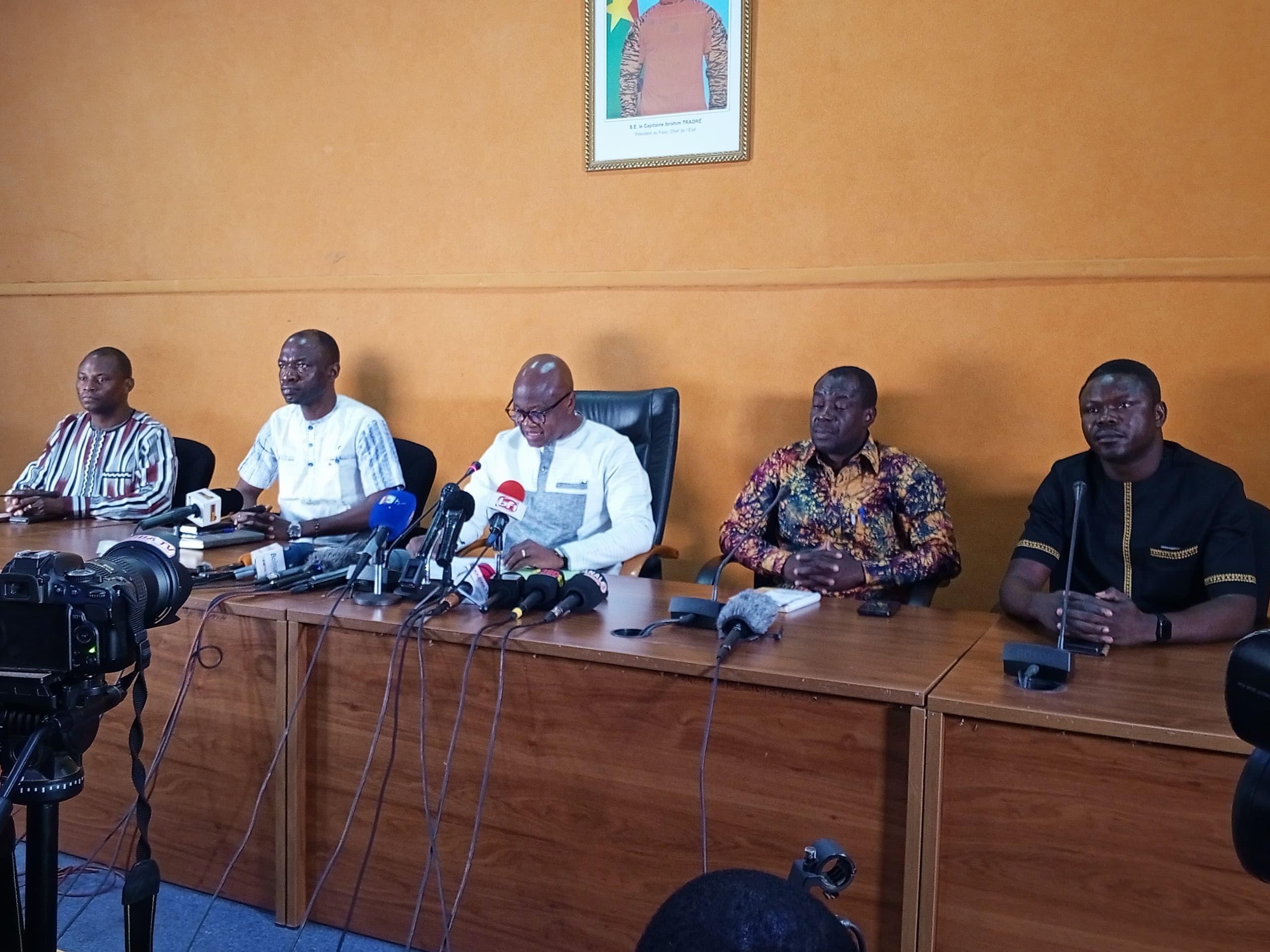 FONAFIS 2026 : le Burkina Faso lance un forum stratégique pour repenser le financement de la santé Le gouvernement burkinabè a officiellement lancé la première édition du Forum National sur le Financement de la Santé - web actu - Burkina