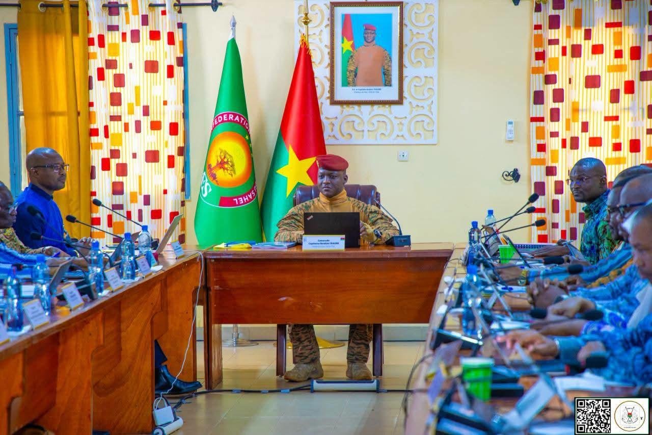 Conseil des ministres : 104 milliards FCFA pour accélérer l’électrification du Burkina